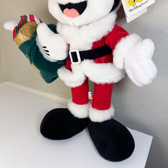 NWT Santa Classic Mickey Plush Walt Disney World Theme Parks Christmas - Picture 4 of 9
